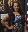 Sonakshi sinha, Dia mirza, Aarthi Chabria, Chitrangada Singh at IIFA Rock 2012