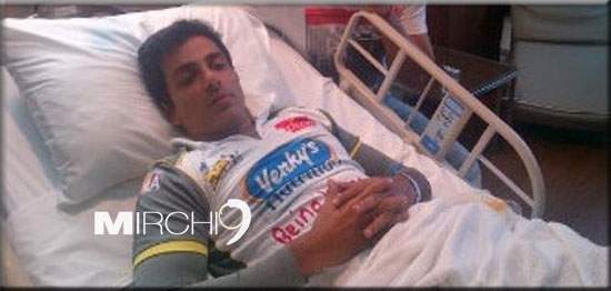 Sonu Sood injures himself