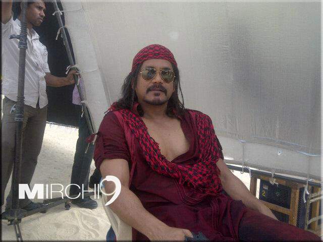 Nagarjuna in Jhonny Depp get up