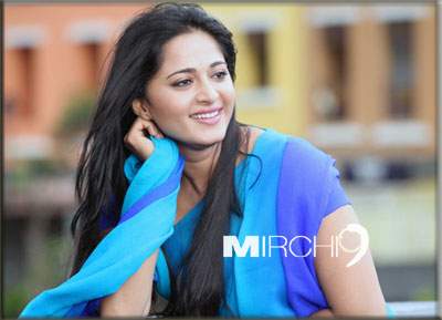 Anushka-not-so-happy-with-R