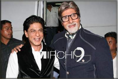 Guess who met SRK's AbRam?
