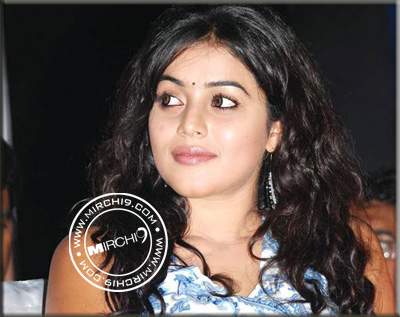 Glamour alone won't promise longevity - Poorna