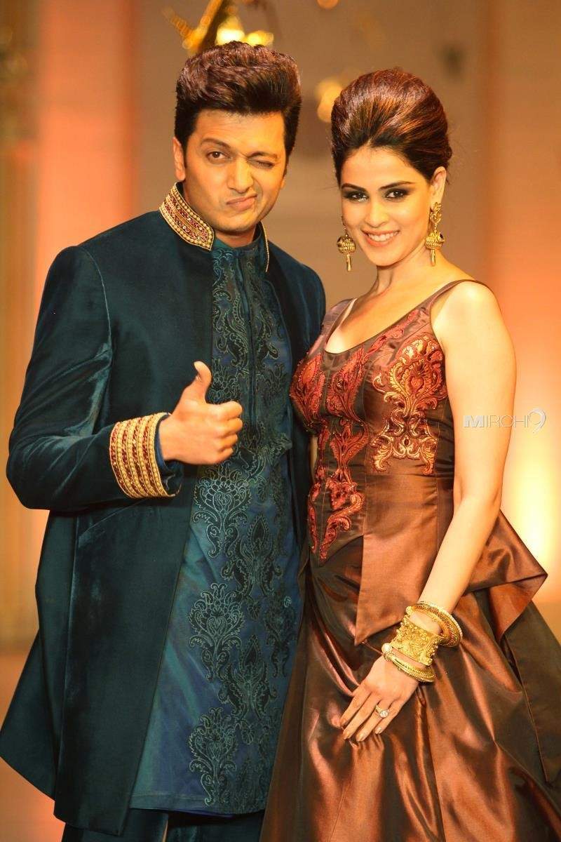 genelia-at-ibfw-2013-day-5_stills