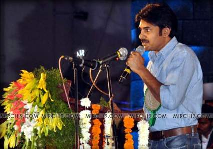 Pawan-Kalyan-stage-speech