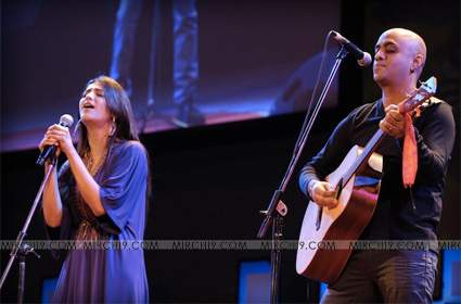 Sruthi-Haasan-singer