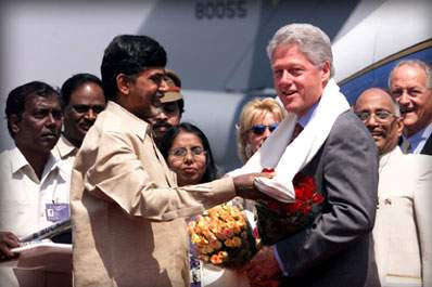 Chandra-Babu-with-Bill-clinton