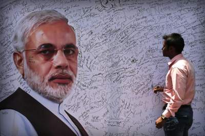 Modi-social-media