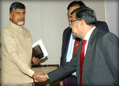 Chandra-babu-using-ipad