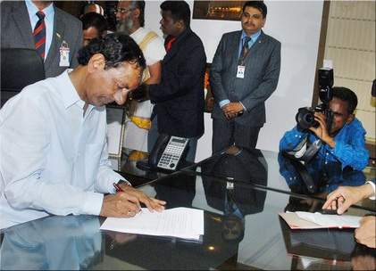 KCR-in-cm-office