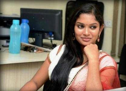 Tamil-actress-slapped