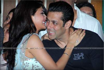 salmanm-khan-kick