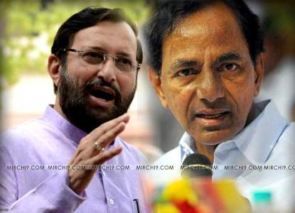 Javadekar KCR photo
