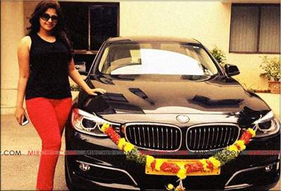 anjali-new-car