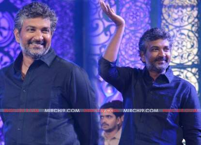 Rajamouli baahubali set unseen rare pic photo