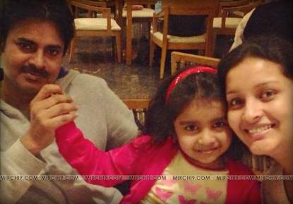 Renu desai Pawan kalyan latest photo 