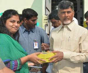 CBN-VIZAG-GIRLSirisha-CUP-Cakes