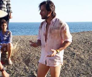 When Saif khAN dropped his pants down