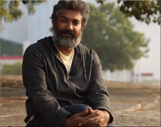 rajamouli apologized prabhas fans