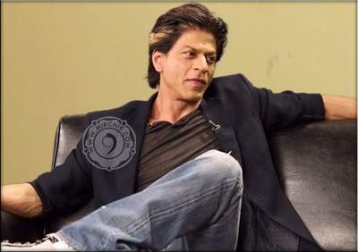 srk arnab goswamia, How Many Awards did the Superstar buy ?