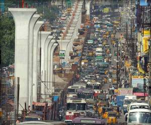 Hyd-metro-busy-traffic