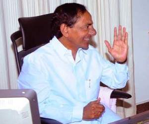 KCR red bus pink bus telangana