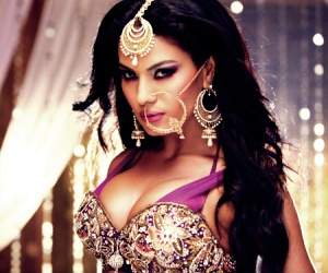 Veena malik jalied