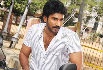 aadhi-malupu-trailer