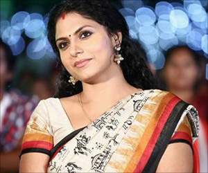 aasha sarath in paapanasam movie