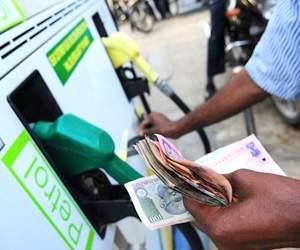 400Cr loss for AP due to fall in petrol prices!