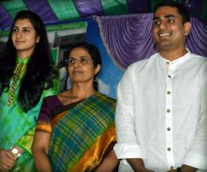 Chandrababu-naidu-family-photo