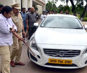 Hyderabad-police-and-cabs