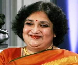 Latha Rajnikanth rare photo