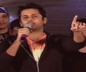 Nithin-pawan-kalyan-bhajana