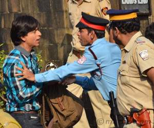 SRK Fight with cops