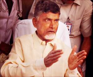 chandra babu escapes bus accident
