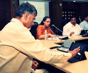 chandrababu naidu ipad using