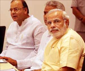 hudhud prime minister relief fund