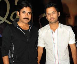 nithin special screen for pawankalyan