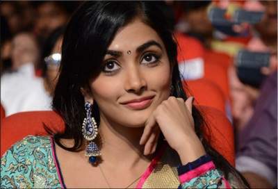pooja hegde at mukunda audio launch