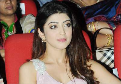 pranitha-in-manchu-vishnu-m