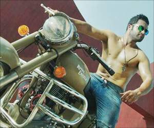 temper movie set for gopala gopala