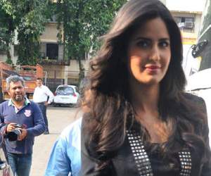 Katrina-kaif-security-ak-47