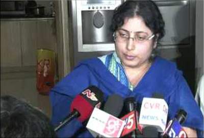 chakri wife sravani case on her family