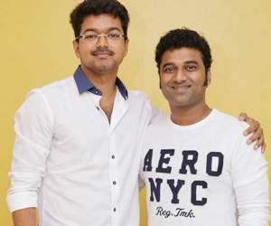 vijay gifted ring to dsp