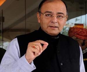 Jaitley tables a growth-pro budget!