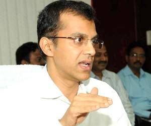 CRDA Commissioner to sue YSR Congress Leader!