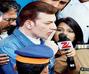 Villain beats up jr.artist on Star Heroine's Film sets