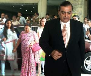 Ambani-not-rich-facts