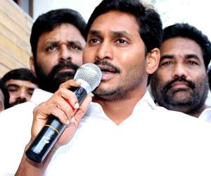 Jagan reluctantly attends Ugadi  Celebrations