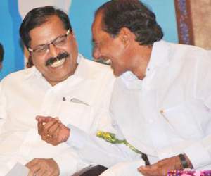 tngo president devi prasad and kcr